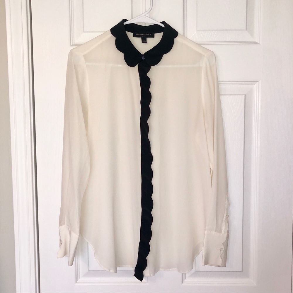 COPY - Banana Republic Silk Scalloped Blouse- siz…